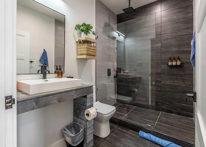 Modern Retreat With Dedicated Parking 2 King Beds Arcade Bbq * Pittsburgh