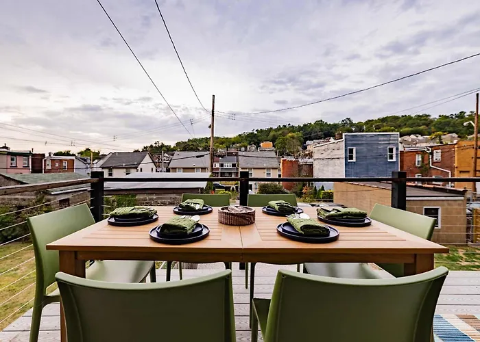 Modern Retreat With Dedicated Parking 2 King Beds Arcade Bbq Pittsburgh